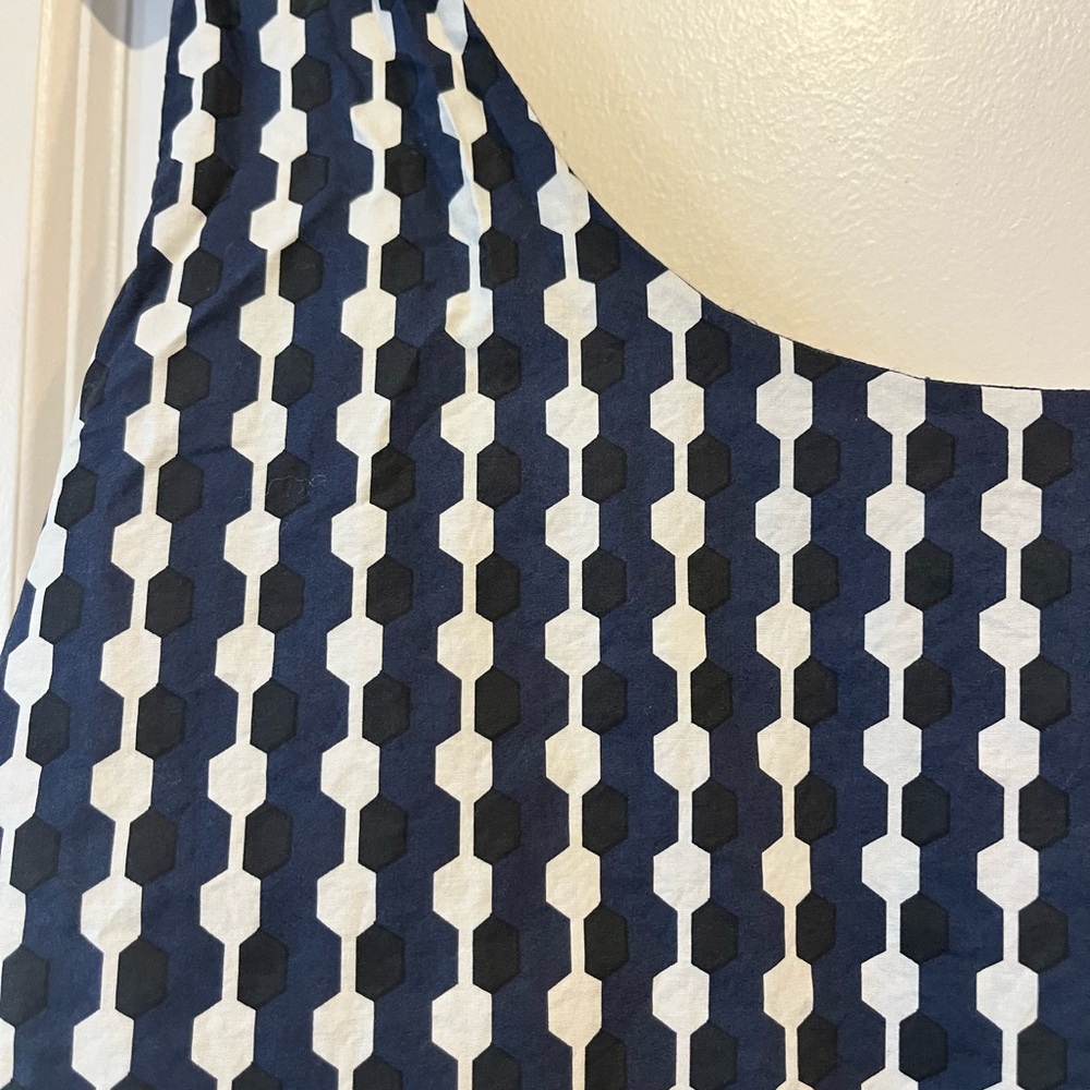 ❗️SOLDBoden Navy and White scoop neck shift Dress - Picture 3 of 5